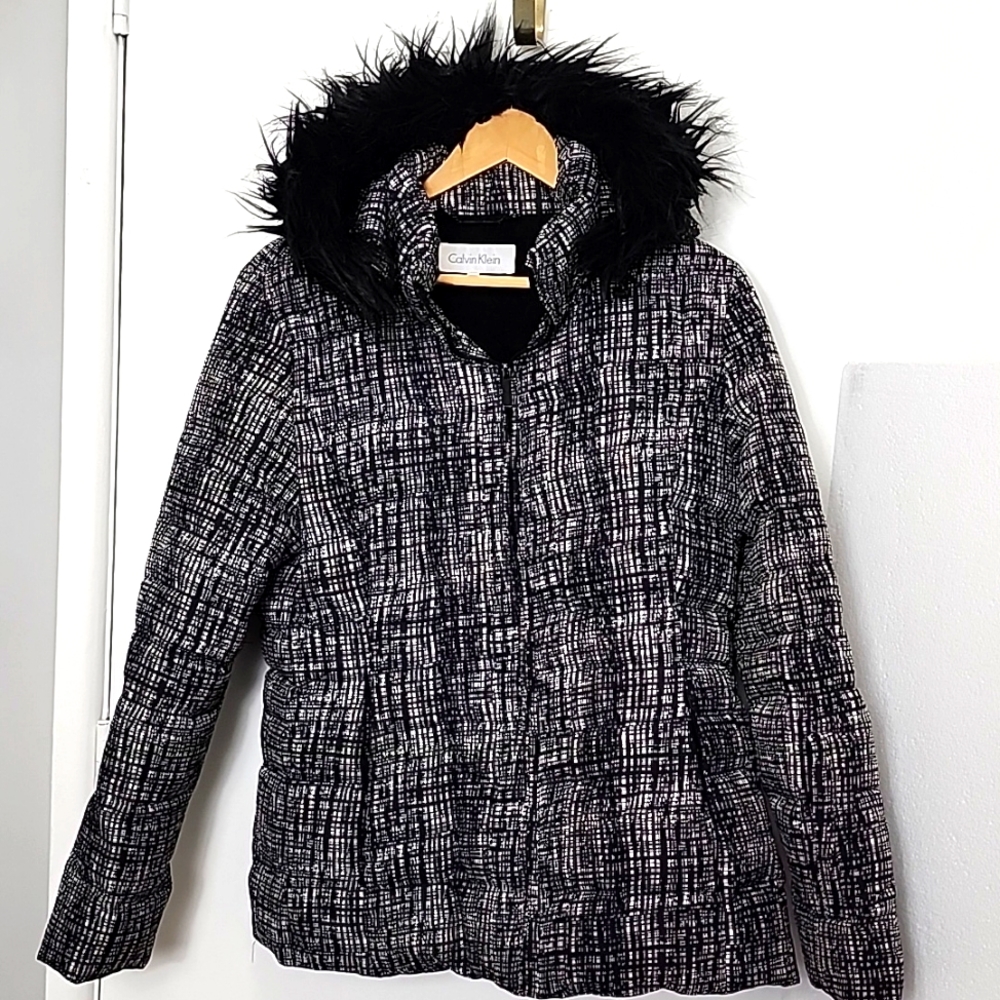Calvin Klein Down Jacket Size M. - Picture 2 of 13